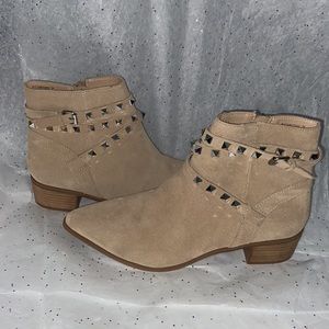 *donated* Steve Madden Besto Tan Suede Boots